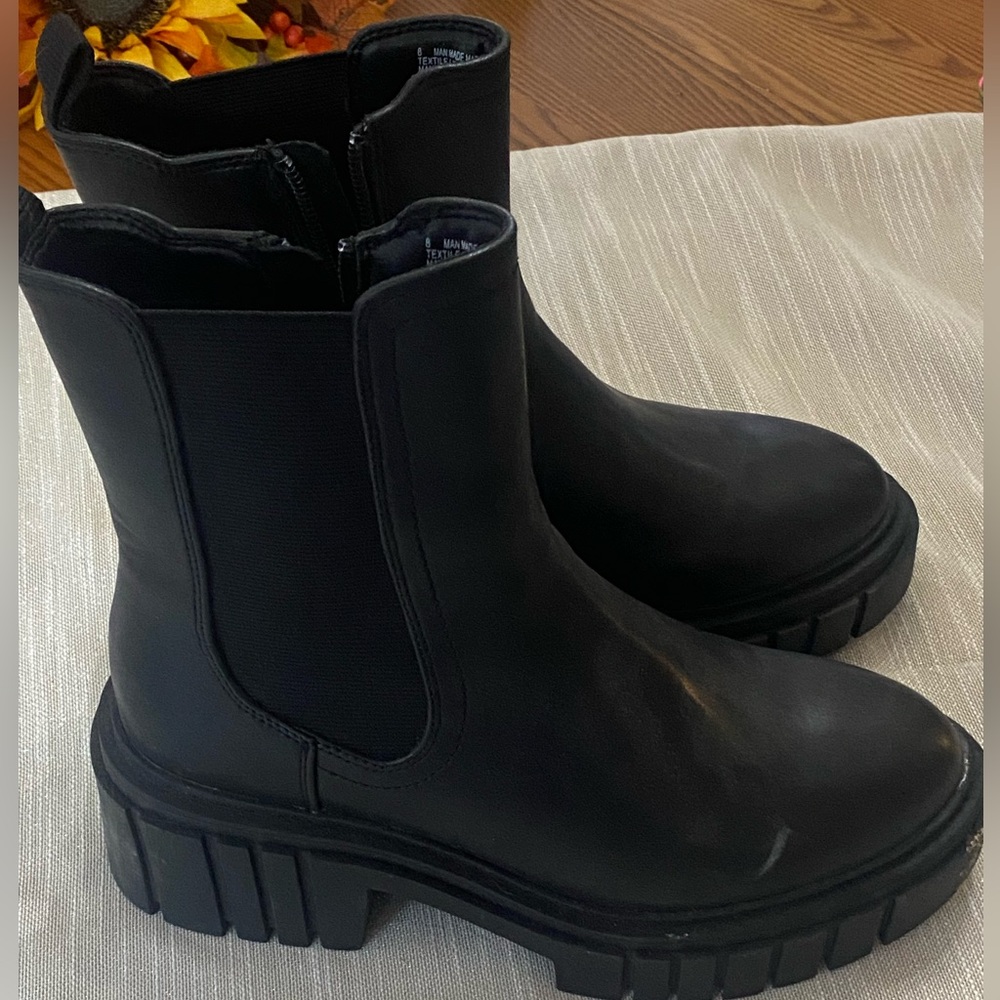Lug Boots
